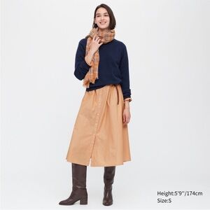 Uniqlo Navy Blue Cashmere Crewneck sweater Size M Classic Preppy Style